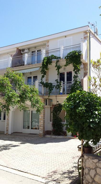 Apartments Ivi Vir Exterior foto